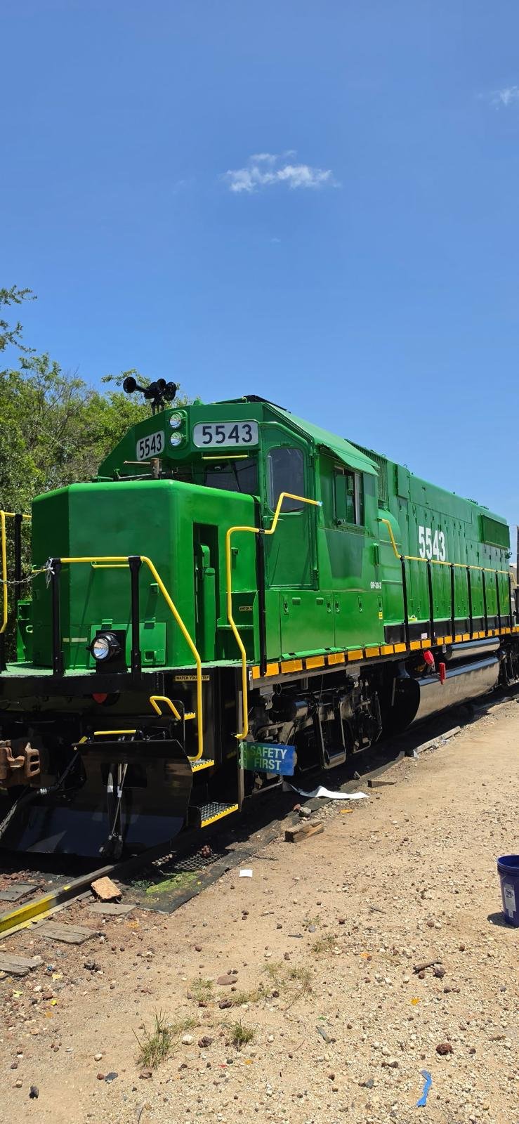 Green locomotive 5543